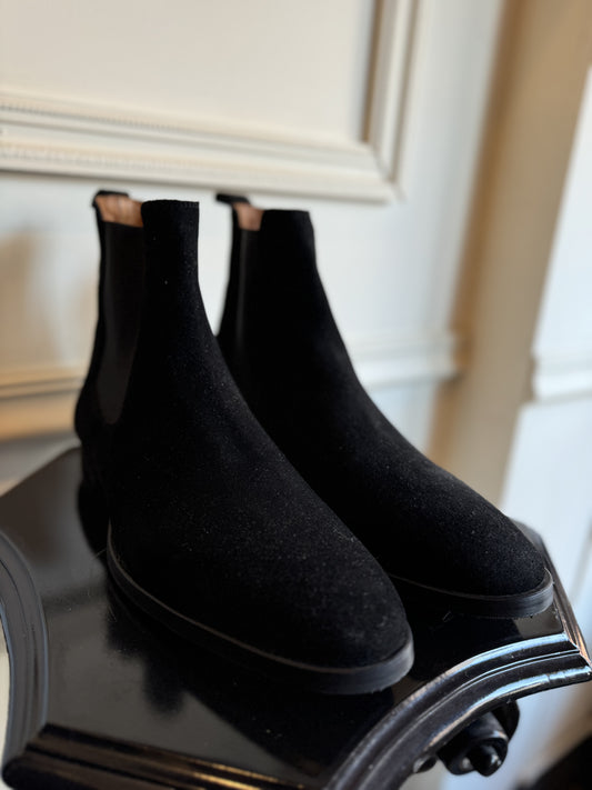 Sophisticated Black Suede Chelsea Boots