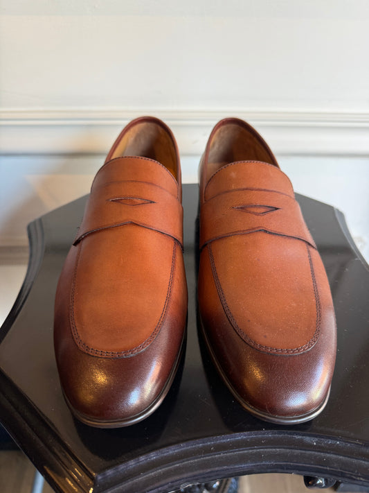 Stylish Brown Leather Loafers for Modern Elegance