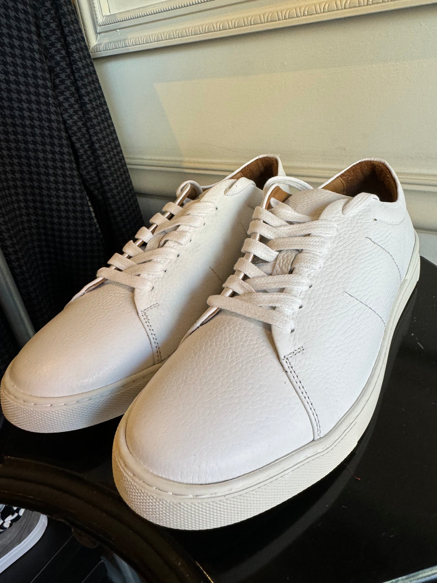 ETERI Premium White Leather Low-Top Sneakers