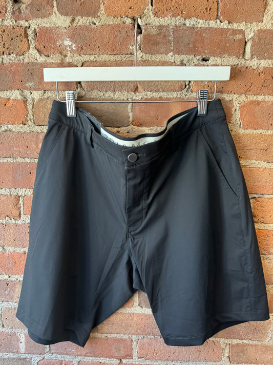 Classic Black Performance Shorts – Sleek & Functional